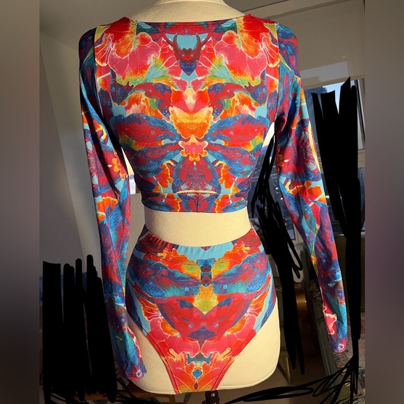 BADINKA Multicolor Bloom Long Sleeve Cutout Matching set - Picture 2 of 2